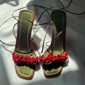 VALENTINO SATIN LEATHER ROSE LACE UP HEELS 38.5.